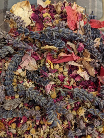 Organic Chamomile, Lavender & Rose Dried Flower Mix.. Peace, Calm, Protection..handpicked..home Grown..sleep Well... Wellbeing..relax
