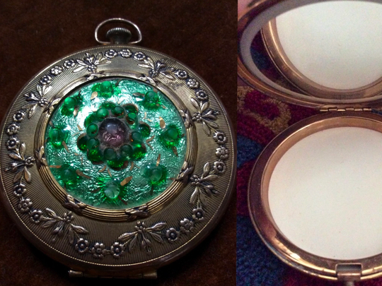 Vintage Powder Compact, Art Deco Enamel Compact. 1940S Floral Brass Compact