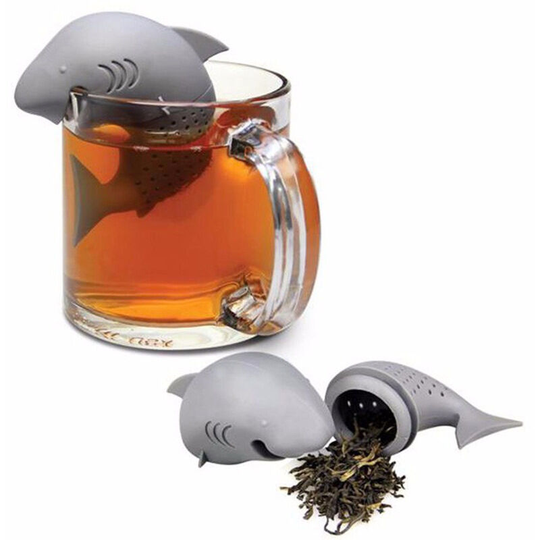 Piece of silicone tea strainer. Reusable cartoon shark tea strainer