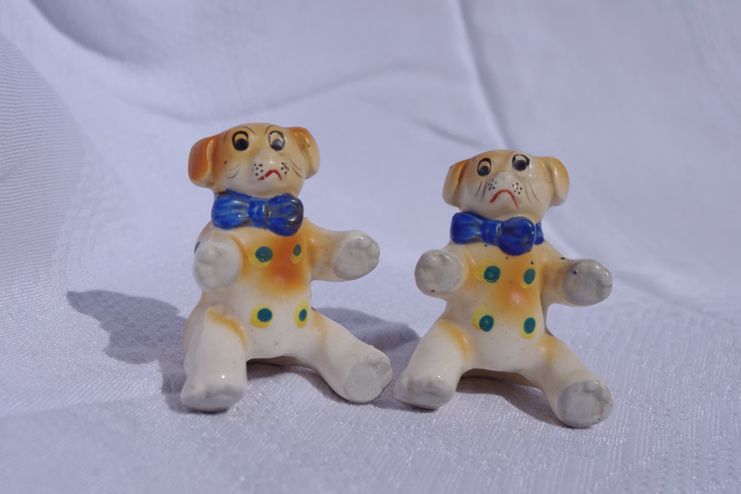 Vintage Salt & Pepper Kitsch Polka Dot Dogs With Bows Made in Japan