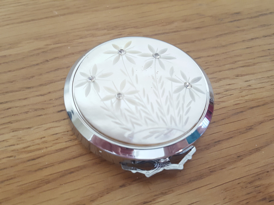 Pink Lady Powder Compact, Vintage Cosmetics, Face Powder, Make Up, Womens Beauty, Toiletries, Vanity
