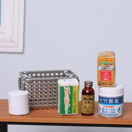 16 Scale First Aid Kid Medical Medicine Dollhouse Miniatures Rement Re Ment Bottles