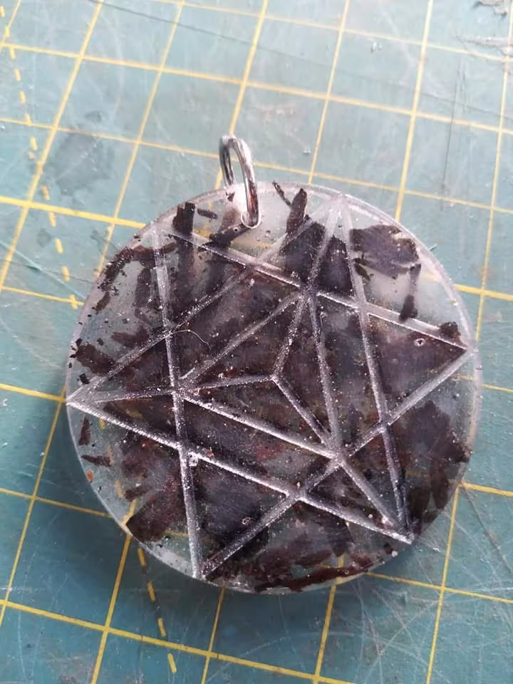 Lightning Merkaba Orgone//2 Inch Resin Casted Pendant//Fulgerites/Black Tourmaline/Black Salt/Resin Art/Orgone Energy/Negative Ions