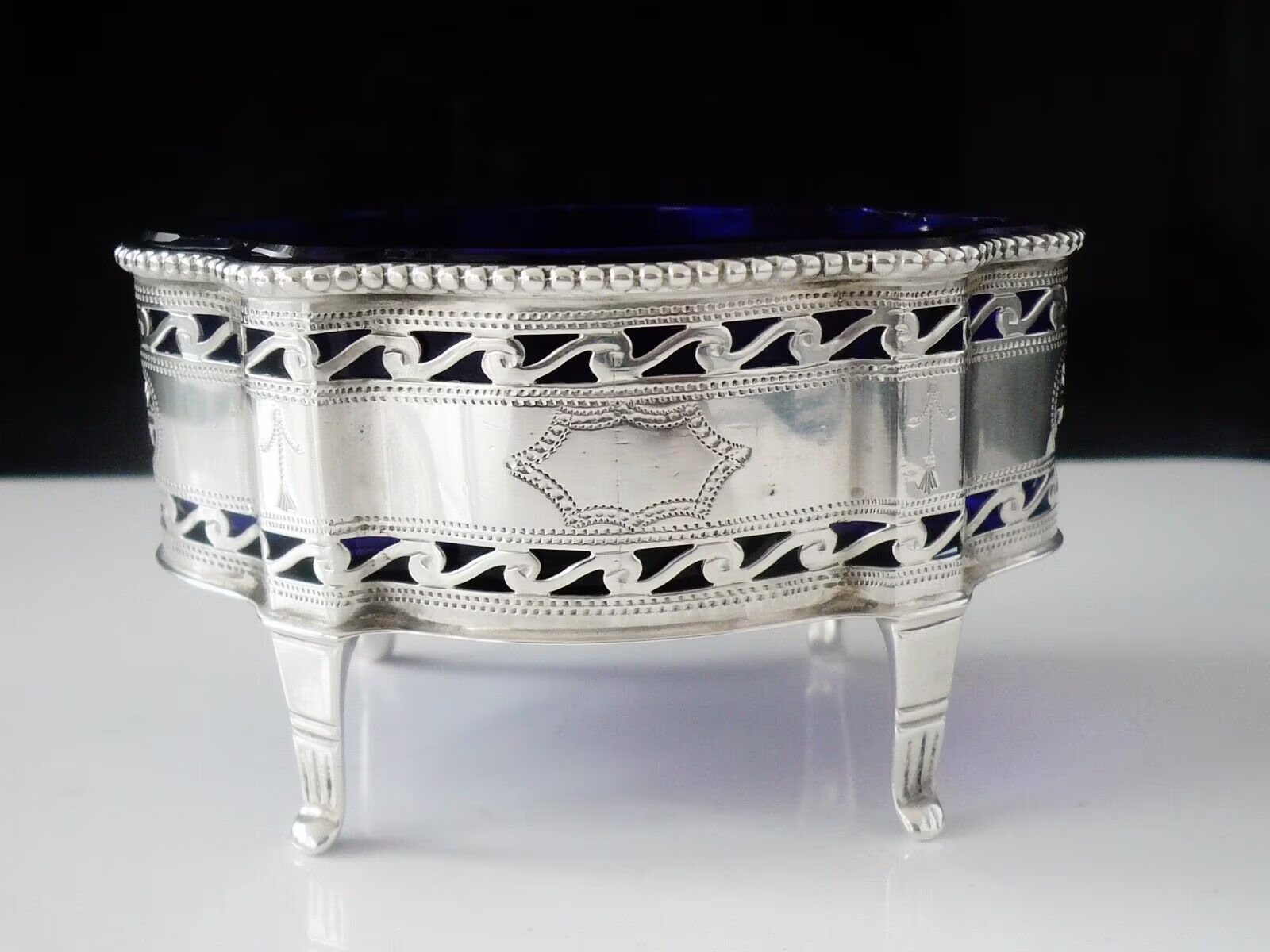 Silver Master Salt, Sterling, English, Condiment, Vintage, Tableware, Glass Liner, Richard Comyns, Hallmarked London 1930, Ref479W