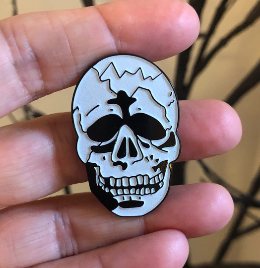 Season Of The Witch Halloween Iii 3 Inspired Skull Mask Glow in Dark Soft Enamel Pin