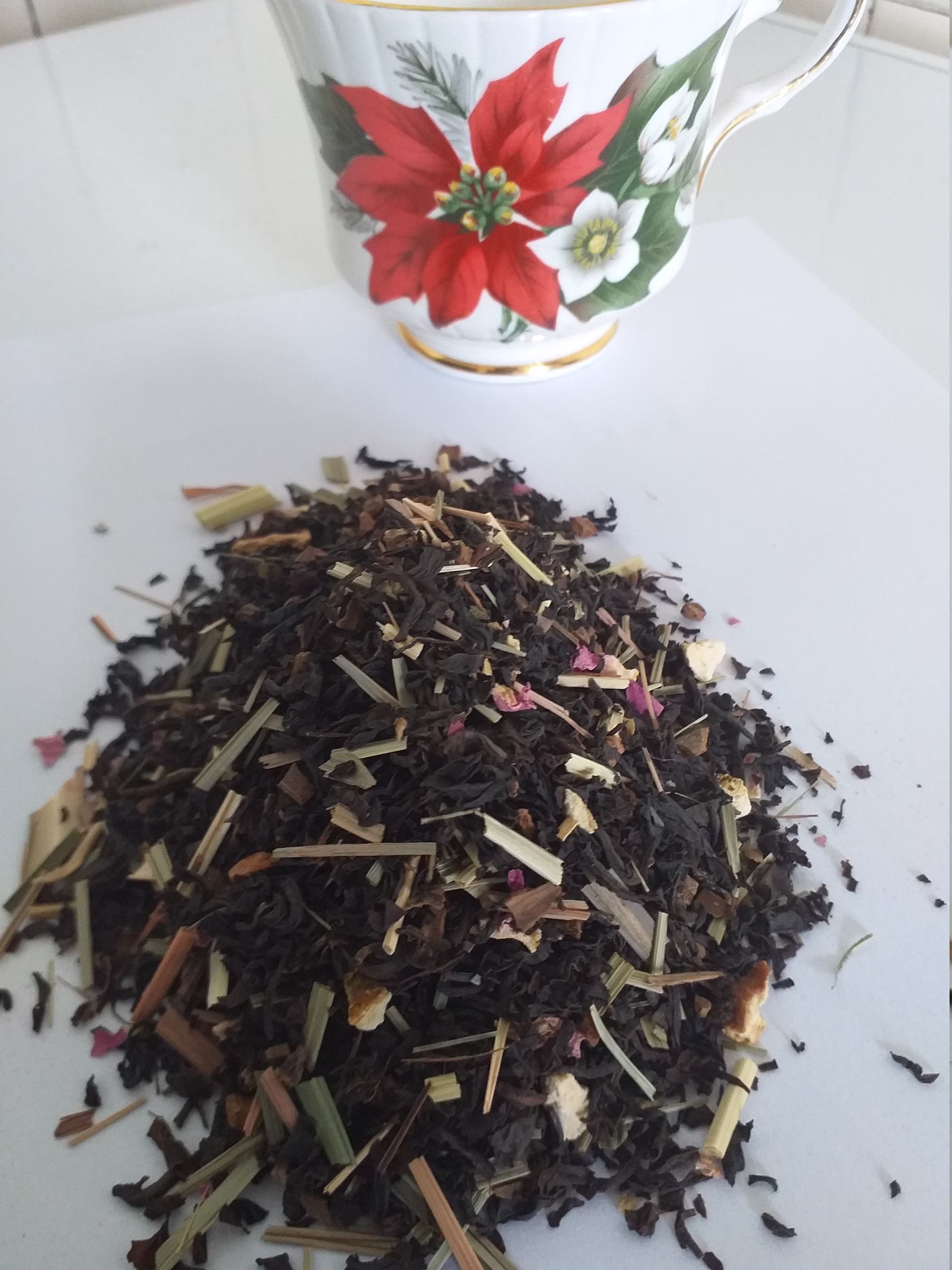 25G Organic Winter Solstice Loose Leaf Specialty Tea Blend Assam Cinnamon Lemon Grass Orange Peel Rose Petals Cloves Cardamon