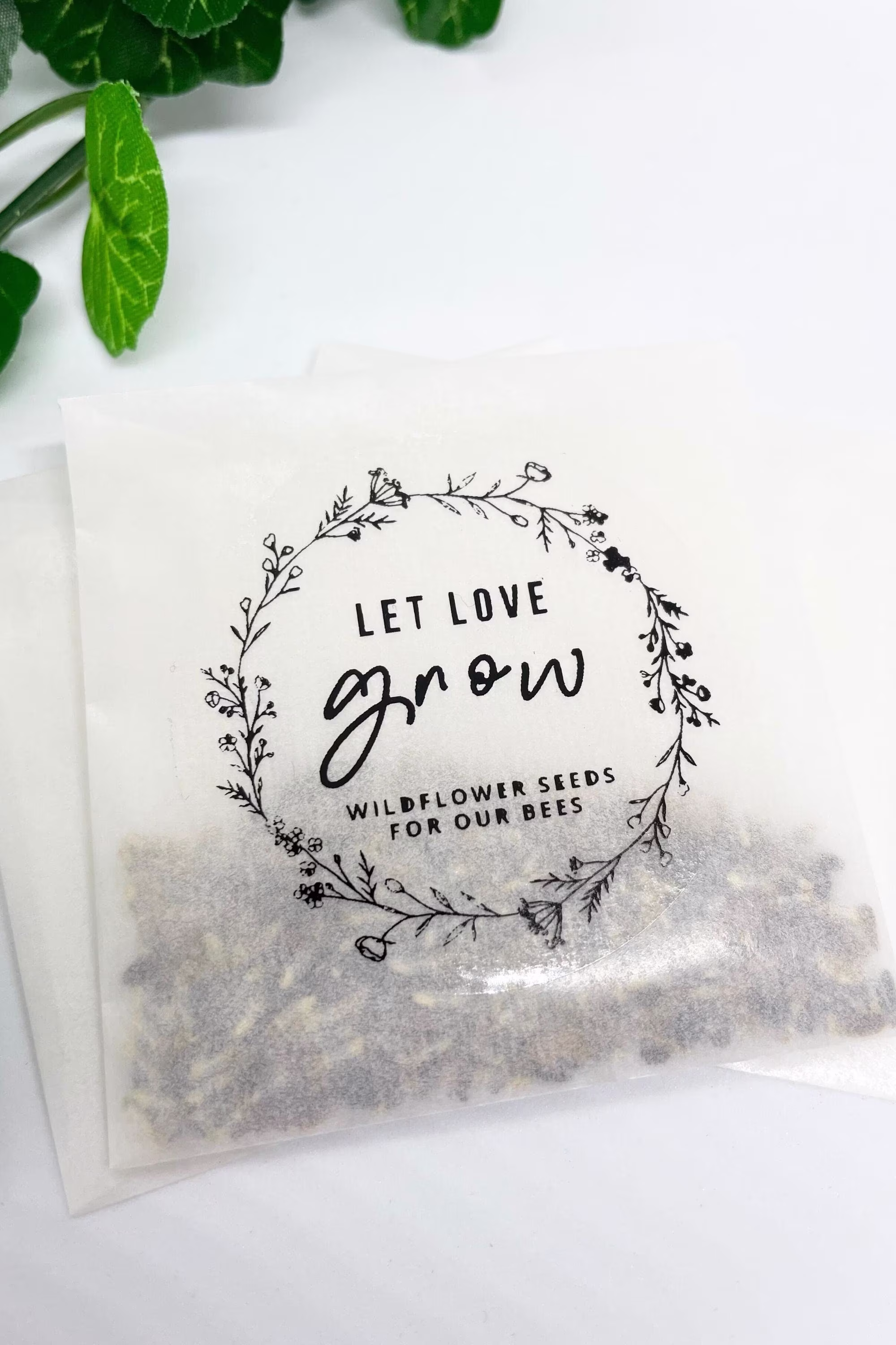 Wildflower Seed Wedding Favour Eco-Friendly Party Favor Let Love Grow Bee Lover Gift Mini Floral Packet Guest Flower Confetti