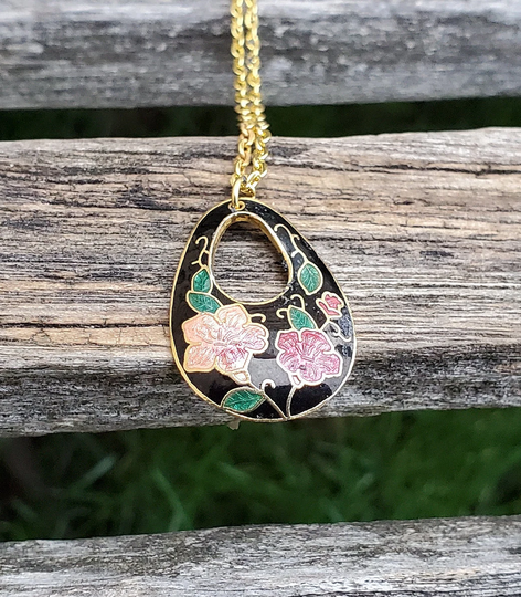 Vintage Cloisonne Flower Necklace. Gift For Mom, Bride, Bridesmaid, Wedding, Anniversary, Christmas, Birthday, Mother's Day. Hibiscus