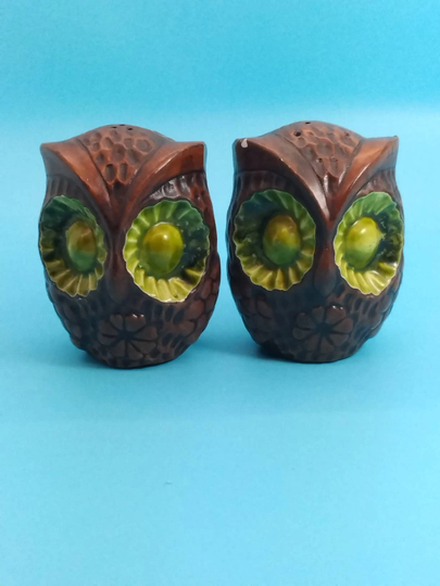 Salt & Peppers, Shakers, Owls, Wise Old Chalkware, Ceramic, Wooden Look, Carved Texture, Treasure Craft, Made in Usa, 1980S Vintage