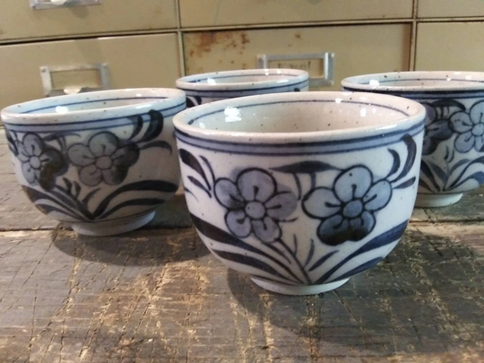 Sake/Green Tea Cups Set Of Four Hand Painted Speckled Stoneware Cobalt Blue Bird & Flowers Excellent Condition Painted