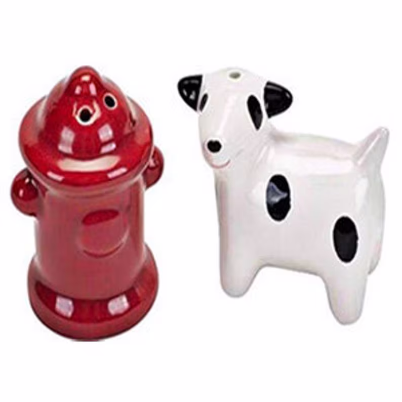 Cute Salt & Pepper Shaker, Dog Fire Hydrant. Lovely Shakers, Ceramic Kitchen Decor