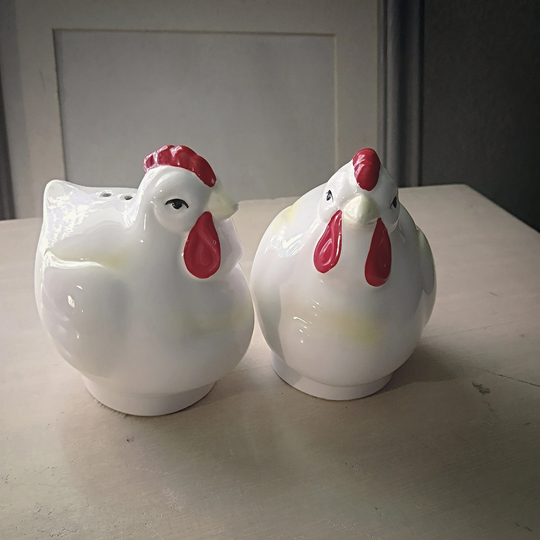 Vintage Salt & Pepper Shakers Chickens