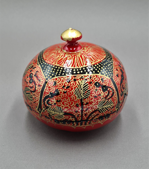 Paper Mache Trinket Box. Hand-Painted Powder Jewelry