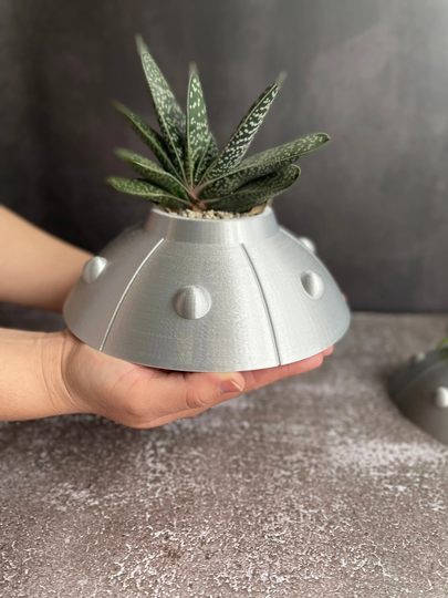 Ufo Planter - Flying Saucer Pot Cute Alien Spaceship Gift For Kids Succulent Ship