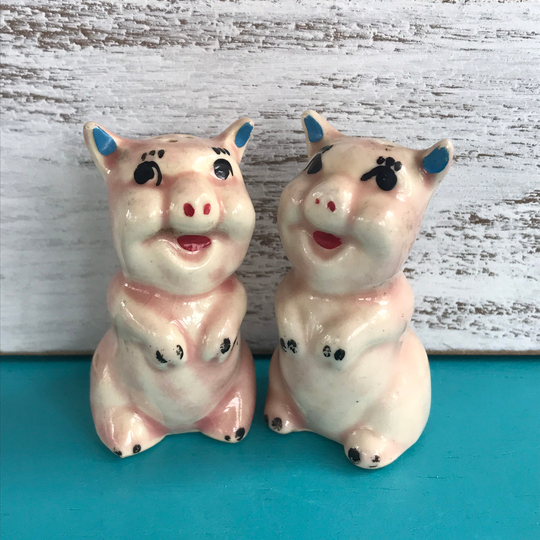 Kitschy Little Vintage Pig Salt & Pepper Shakers