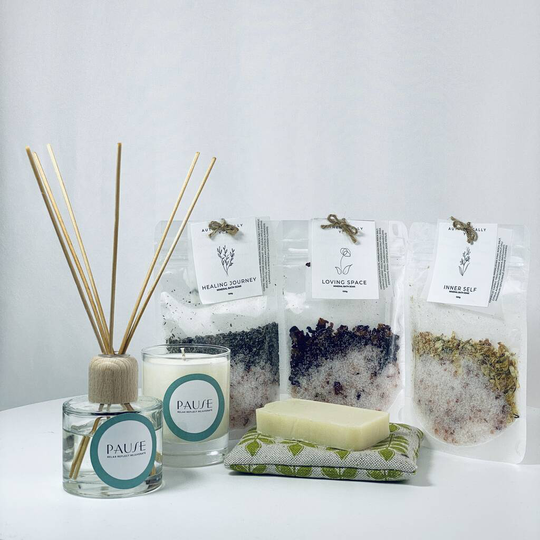 Luxury Bath Salt, Candle And Diffuser Gift Set