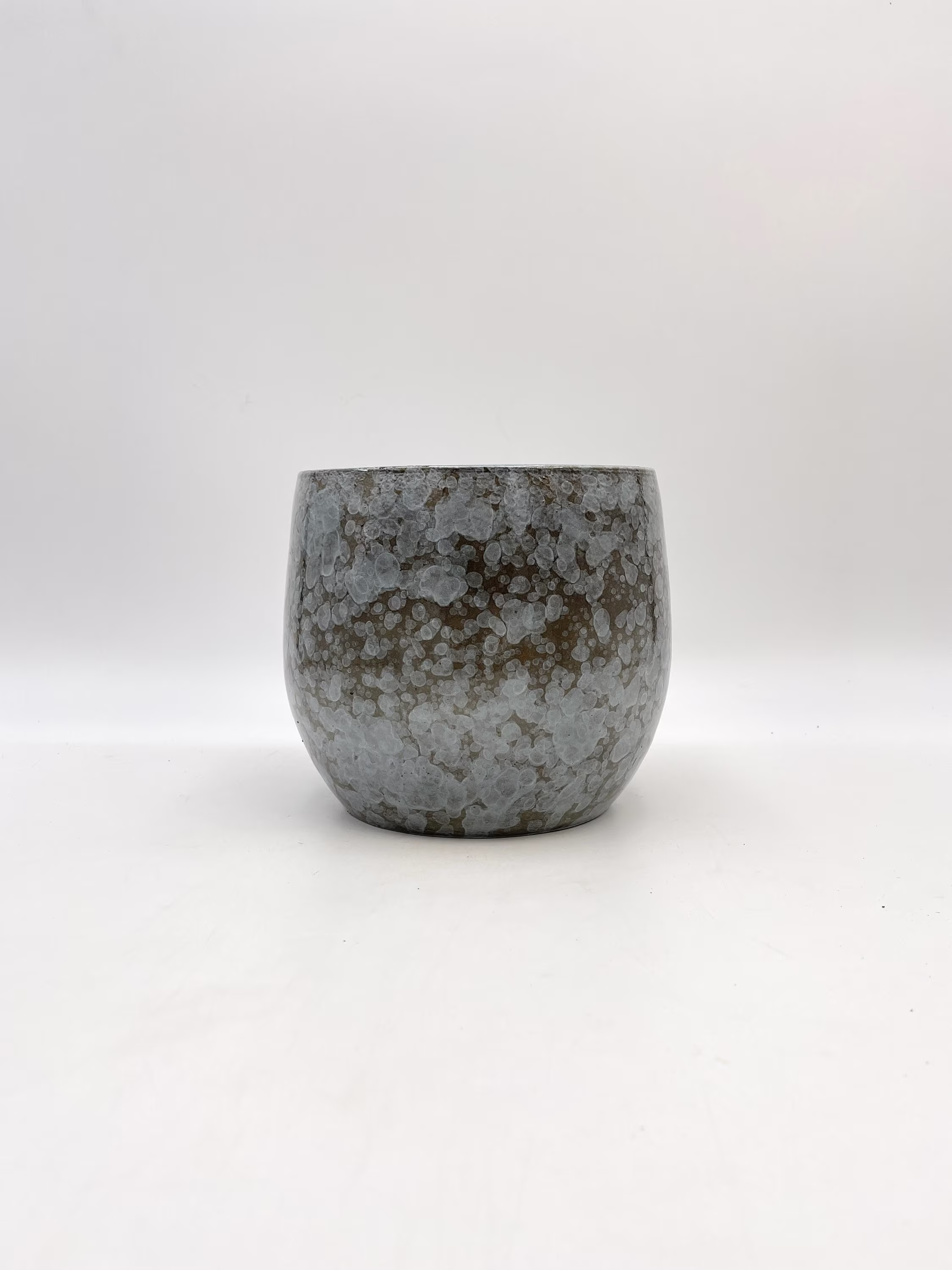 Oliver Pot Round Blue, Handmade Terracotta Pots, D19cm