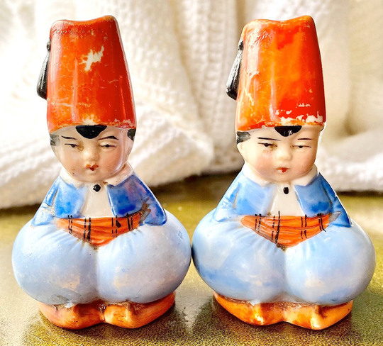 Arabian Genie Salt & Pepper Shaker Set
