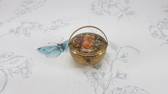 Vintage Kigu Bouquet Powder Compact, Flower Basket Compact Mirror, Reverse Carved Lucite