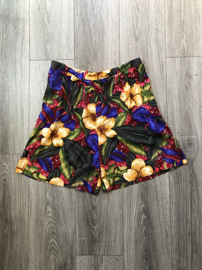Vintage Sag Harbor Hawaiian Print High Waisted Shorts, Vacation 90's Hibiscus Printed Shorts