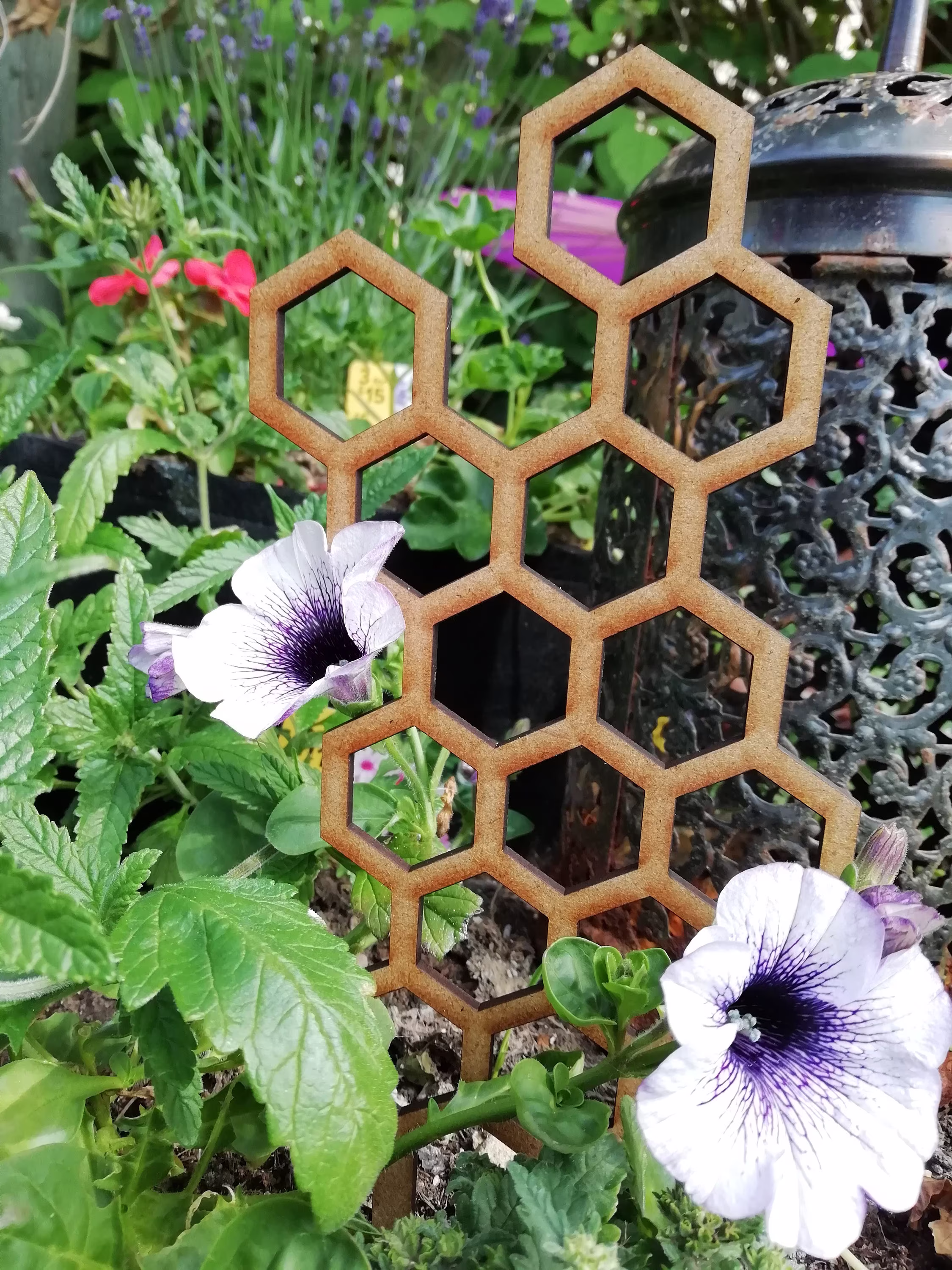 Honeycomb Garden/Pot Trellis