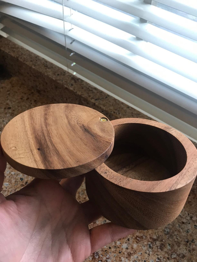 Small Wooden Pot With Swivel Cover For Salt, Peppers, & Spices Storage Solution Pantry