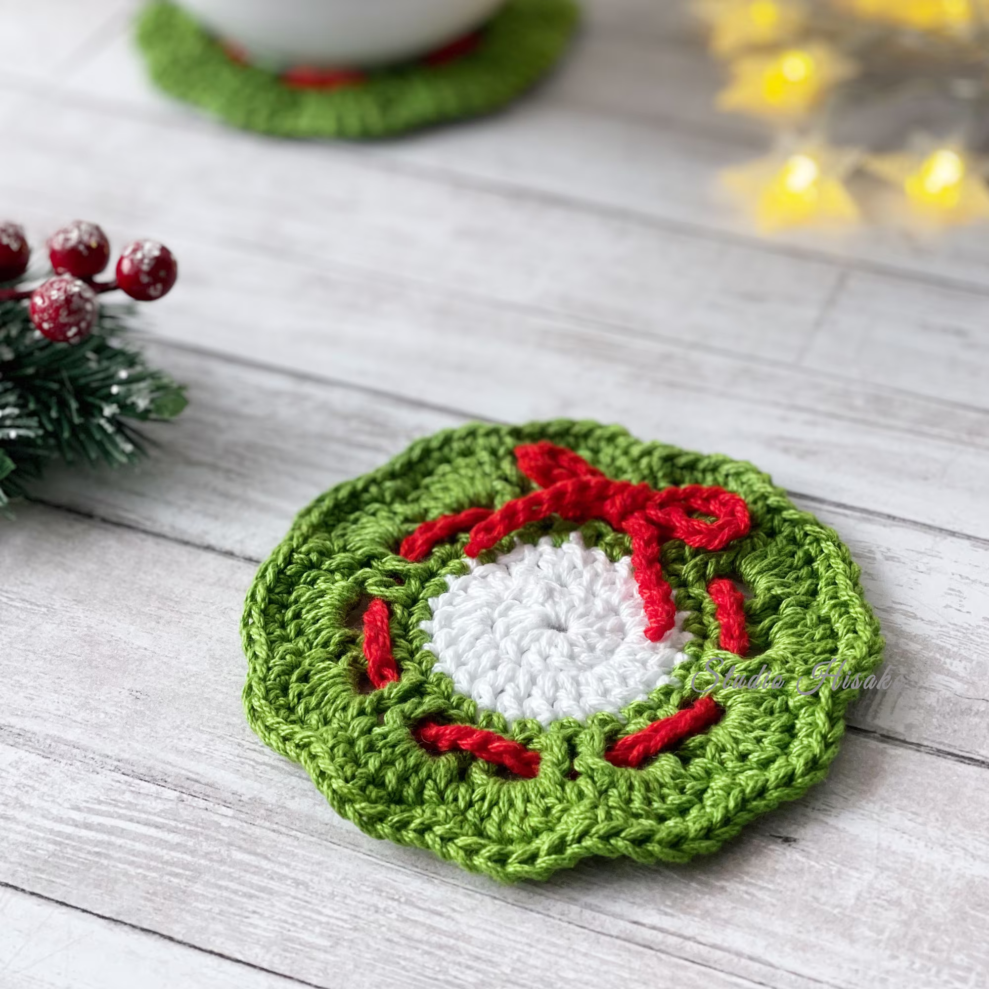 Christmas Wreath Coaster Crochet Holly Jolly, Gift Idea, Crochet Coaster, Holiday Season, Winter Decor, Handmade Tableware