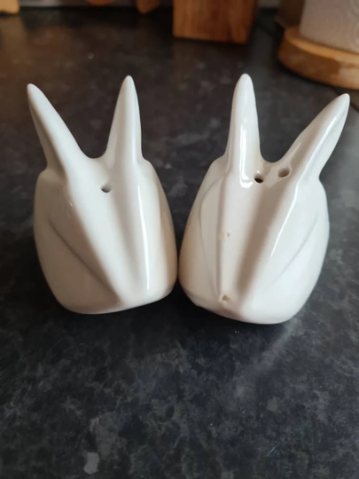 Malcolm & Matilda Hare Salt Pepper Set