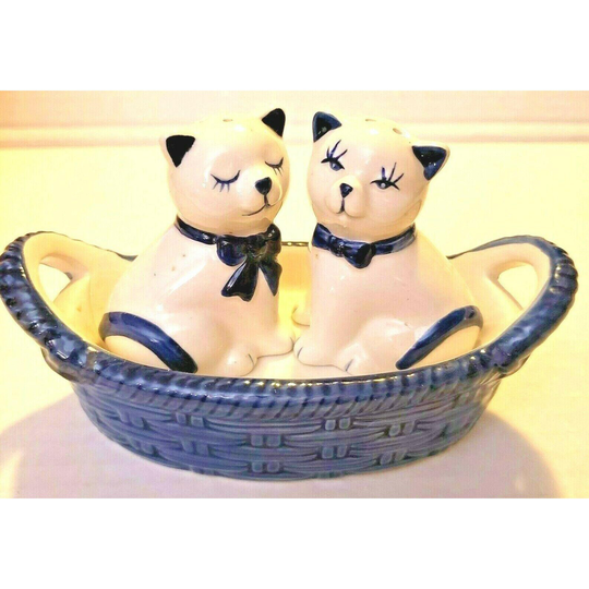 Blue & White Cats Salt Pepper Set