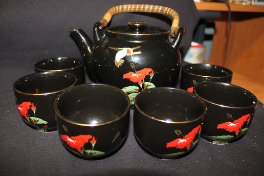 Black Otagiri Tea Pot With 6 Handless Tea Cups Has Hibiscus & Hummingbird