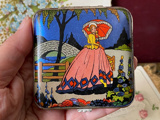 Unusual Antique Art Deco 1930S Gwenda Foiled Back Crinoline Lady With Parasol Design Vanity Powder Compact | 3