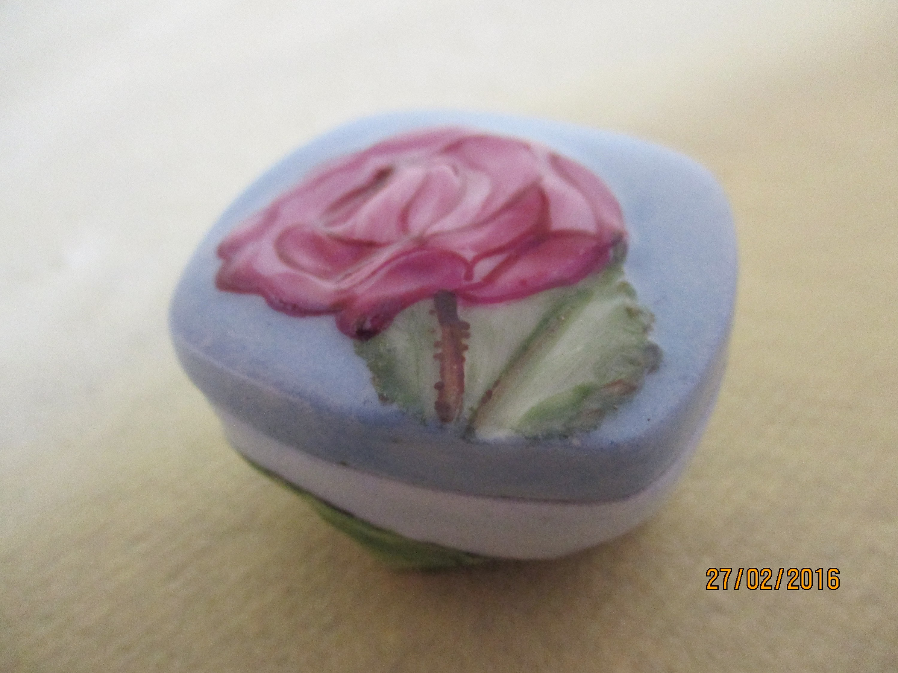 A Beautiful Vintage Limoges Porcelain Hand-Painted, Peinet Main Trinket/Ring/Jewellery Dish/Box With Flower/Rose Motif?design