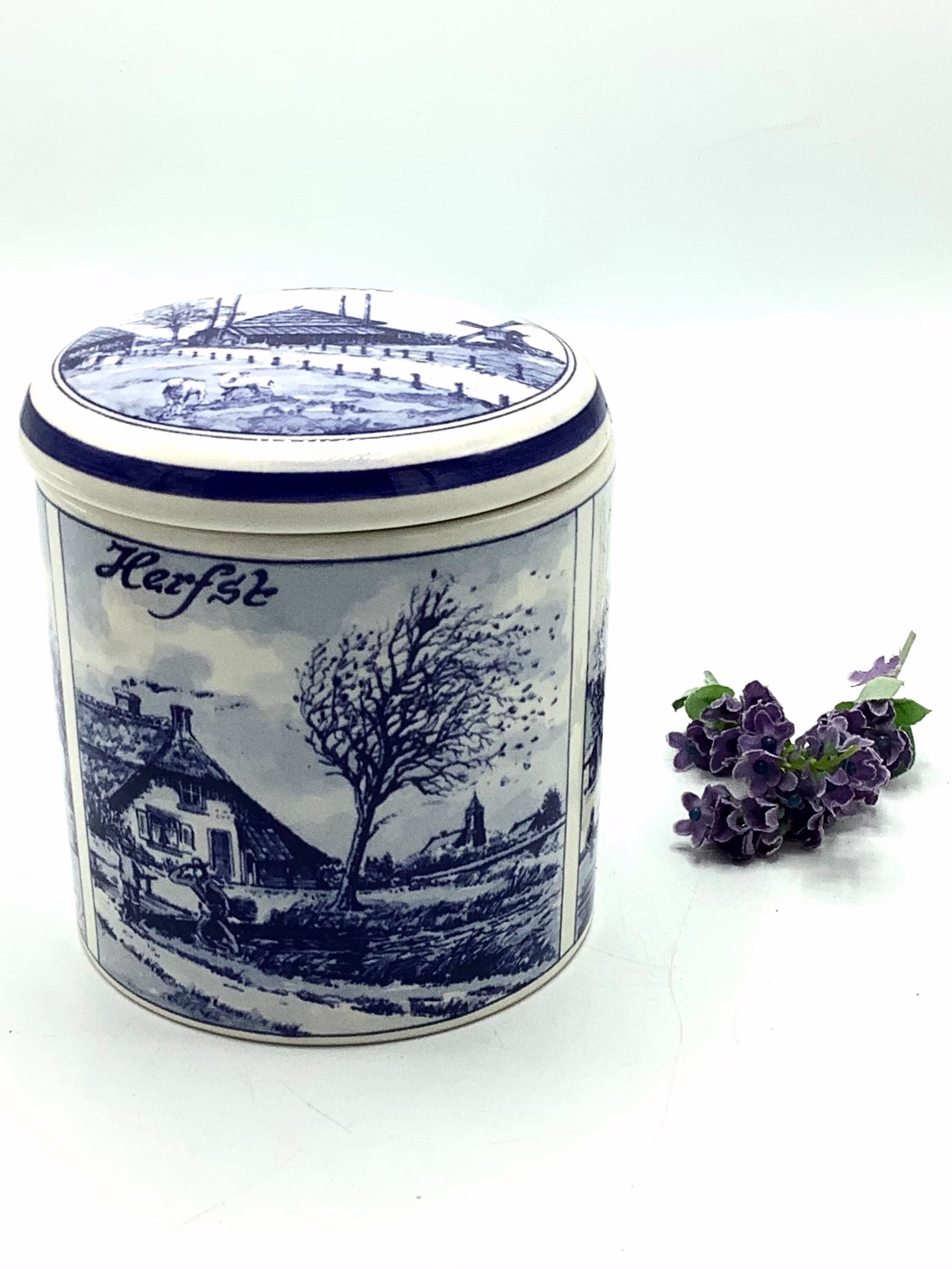 Delft Hand-Painted
