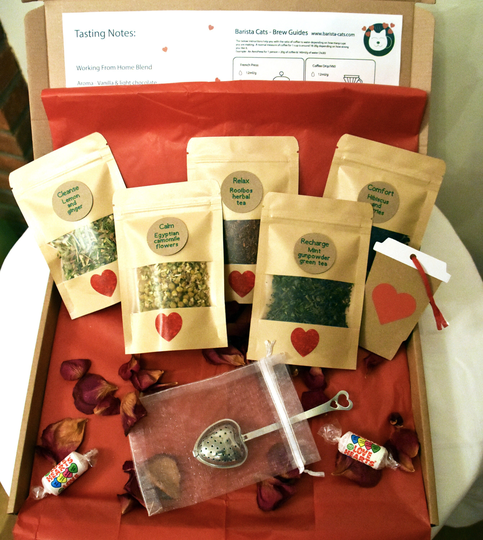 Loose Leaf Wellbeing Tea Heart Gift Set, Tea Infuser, Love Hearts, Selection Box - Perfect For Lovers