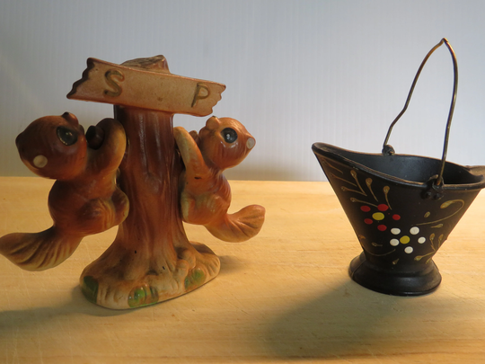 Vintage Japan Squirrel S&b/Cast Coal Scuttle Ashtray Hand Painted