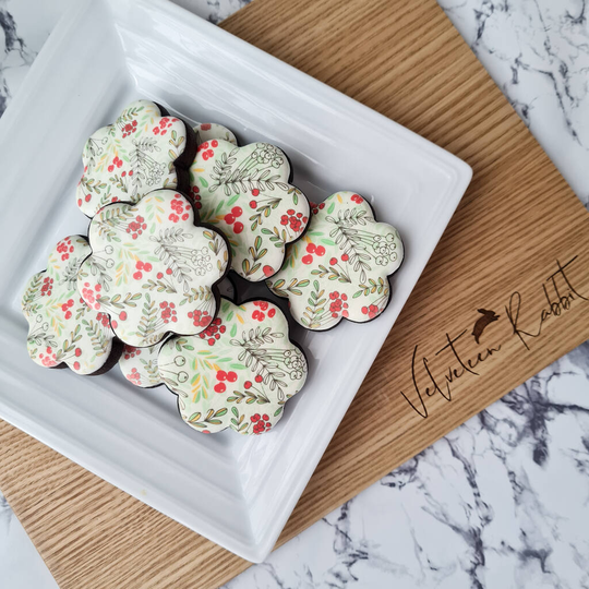Floral Berries Biscuit Gift Box, Eight Pieces