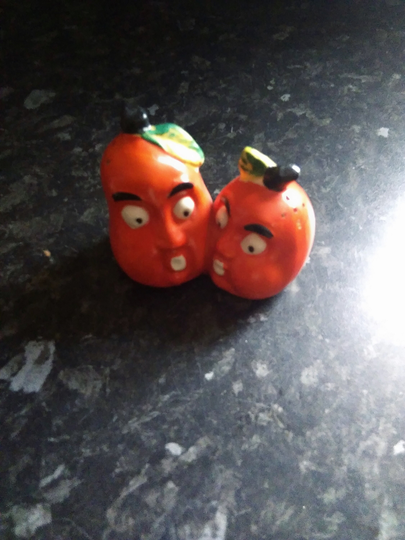 1940S Novelty Orange Salt & Pepper Shakers
