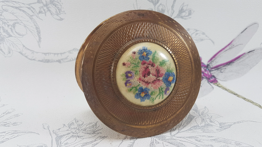 Vintage Petit Point Powder Compact, Large Gold Tone Compact Mirror, Collectable Vintage Needlepoint
