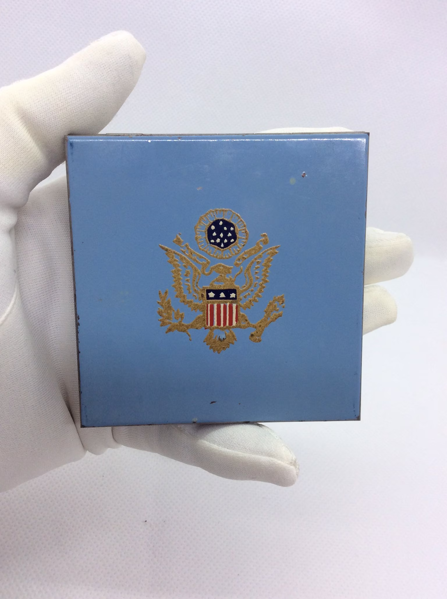 Vintage Zell Presidential Seal Powder Compact