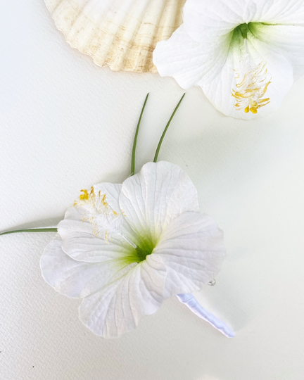 Hibiscus Boutonniere/Hibiscus Buttonhole/White Buttonhole/Groom Flower/White Hibiscus/Grooms Flower/Groomsmen