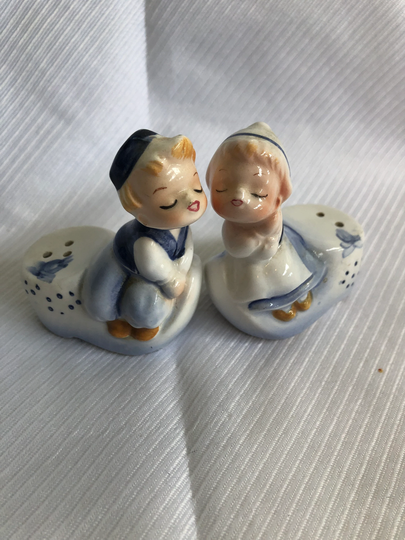 Kissing Dutch Kids Salt & Pepper Shakers