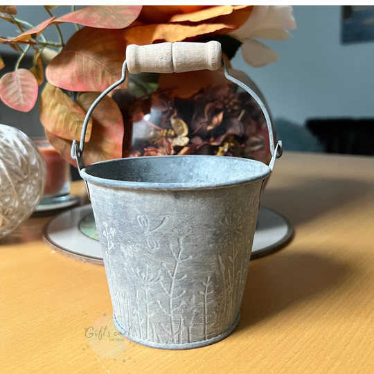 Grey Metal Flower Bucket Planter, Grass Design Pot, Outdoor Garden, Caravan Rustic & Simple Pot