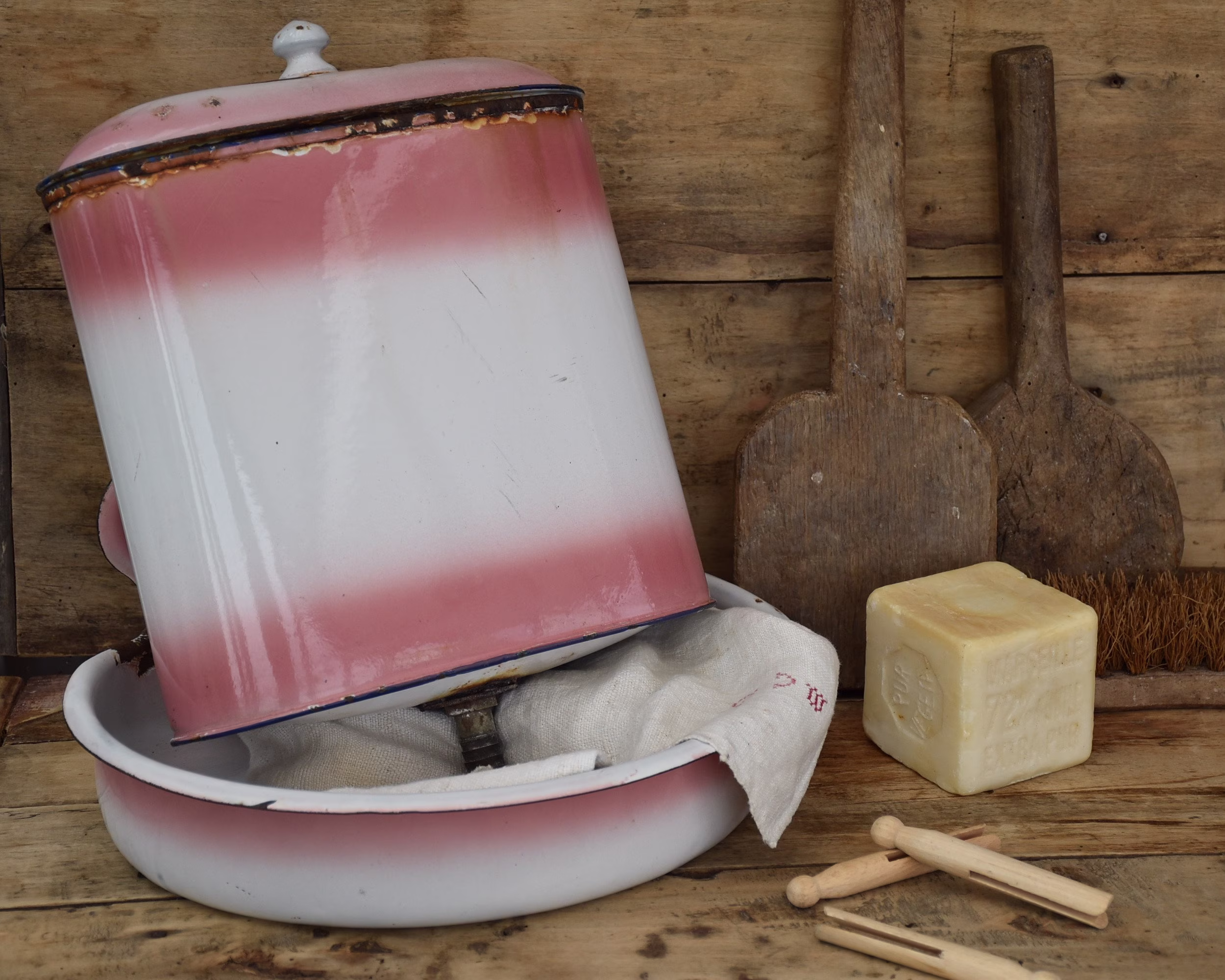 Vintage White & Pink Enamel Wall Fountain, Outdoor Sink, Garden Planter, Bathroom, Kitchen Laundry Decor
