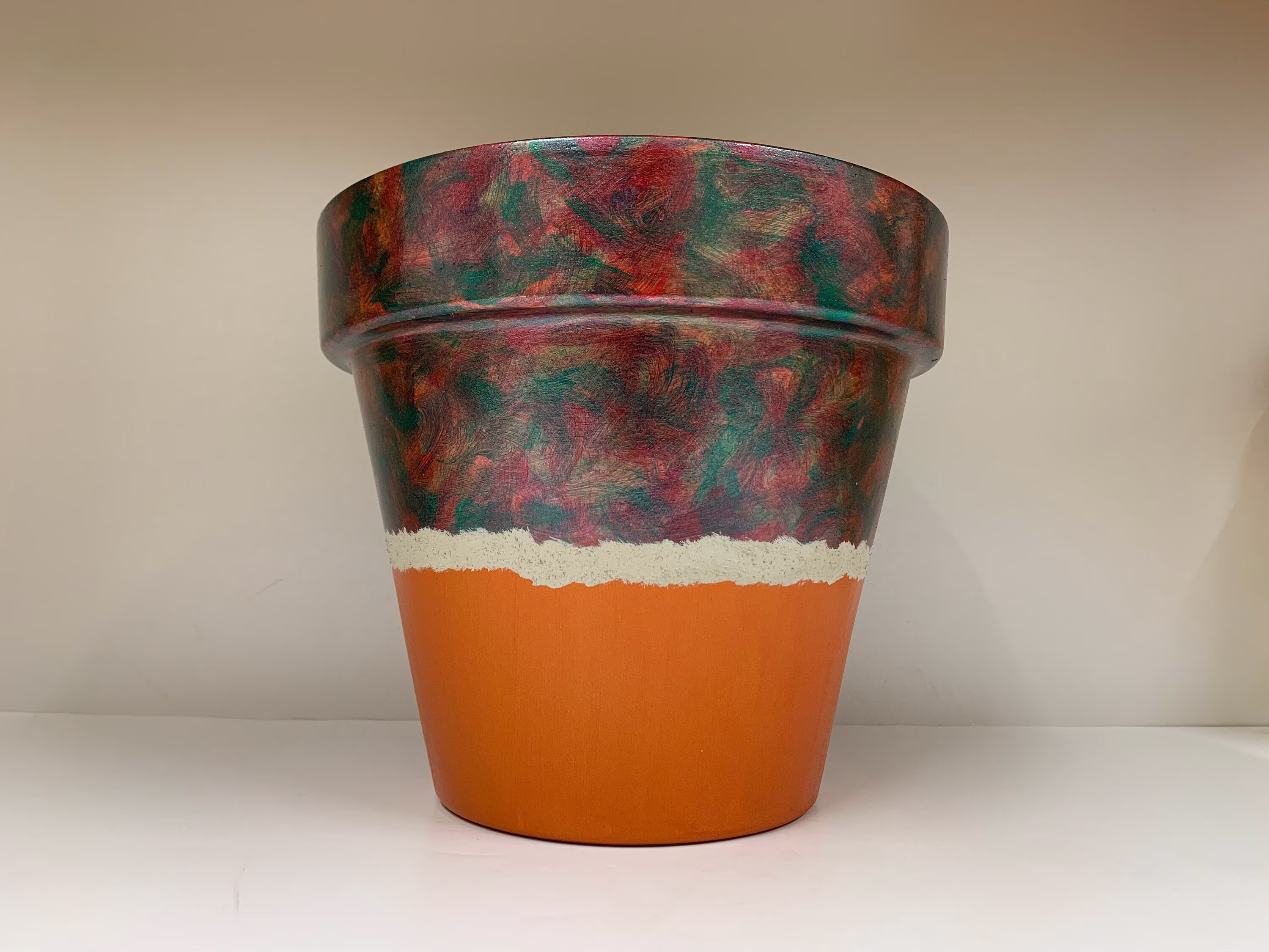 Rufous Pretty Large Pot, Hand Painted Pot