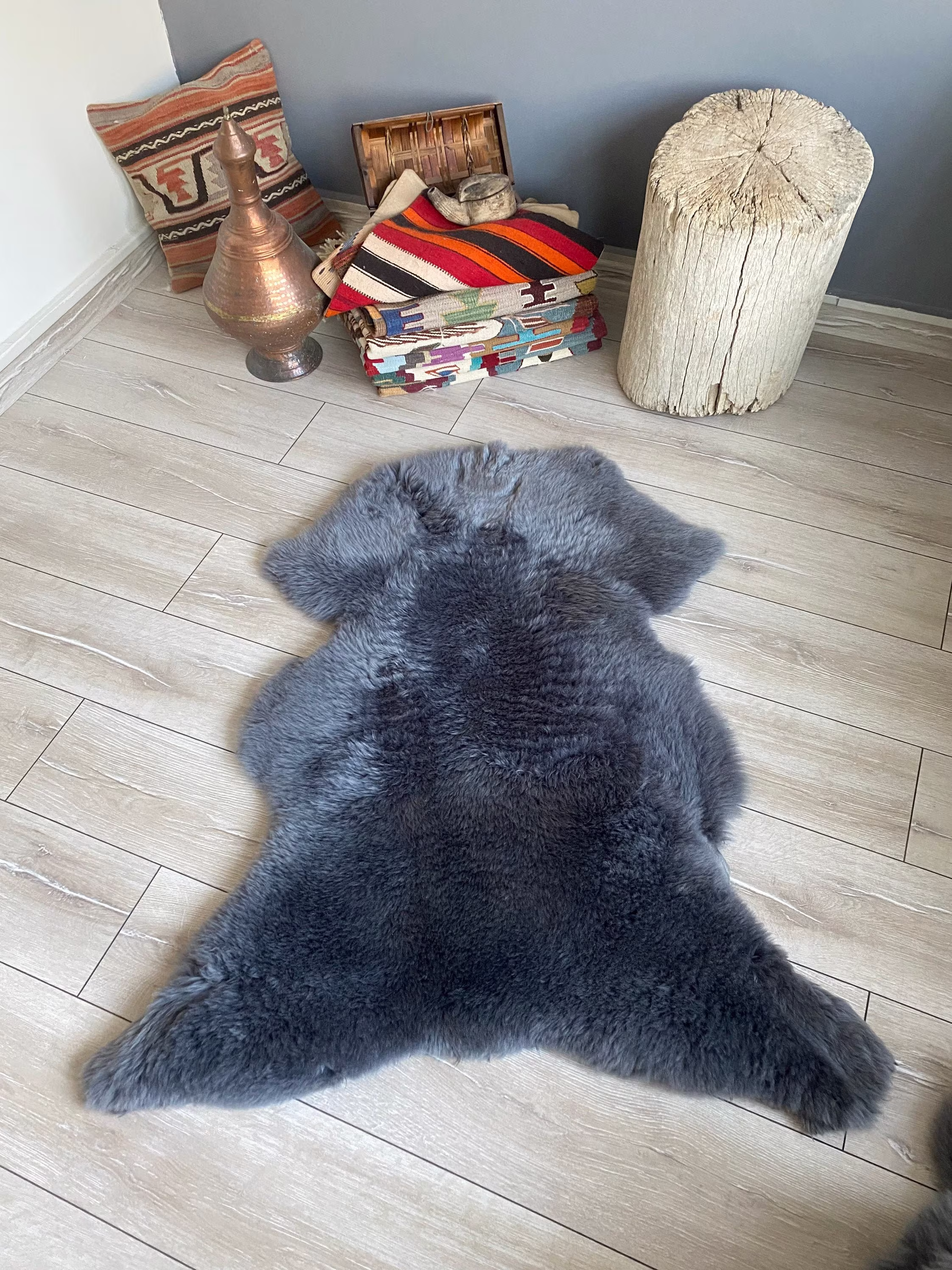 Sheepskin, Organically Tanned Natural Sheepskin Pelt, Rug, Genuine Sheepskin, Grey 110x75cm 3.6x 2.5 Ft