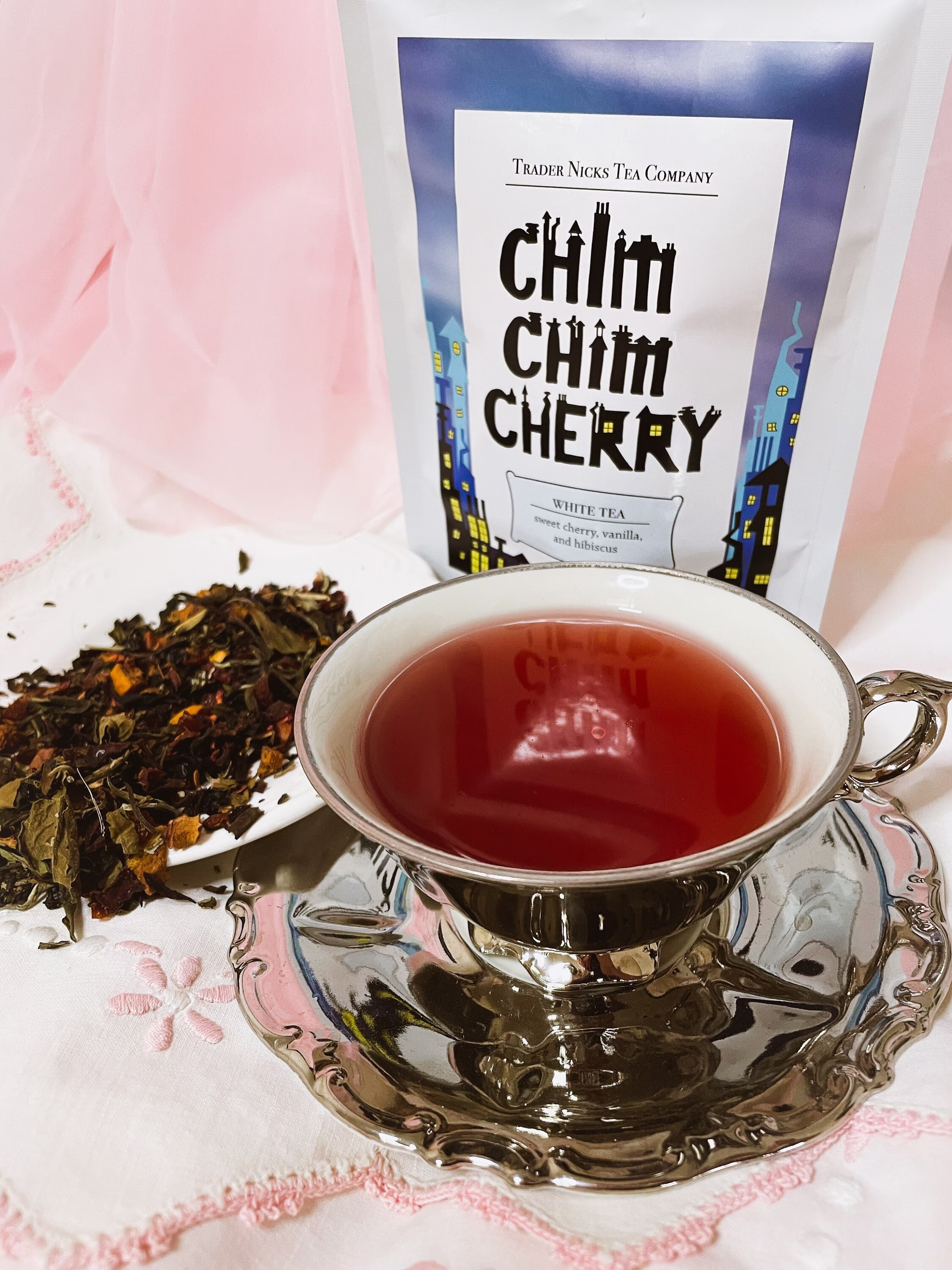 Cherry Vanilla White Tea Chim