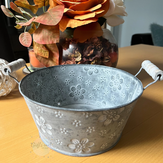 Rustic Styled Metal Planter, Outdoor Garden Caravan Different Sizes & Design, Lovers Gift