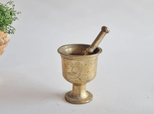 Solid Brass Mortar & Pestle, Herb Spice Grinder, Apothecary Pharmacy, Old Patina @322-23