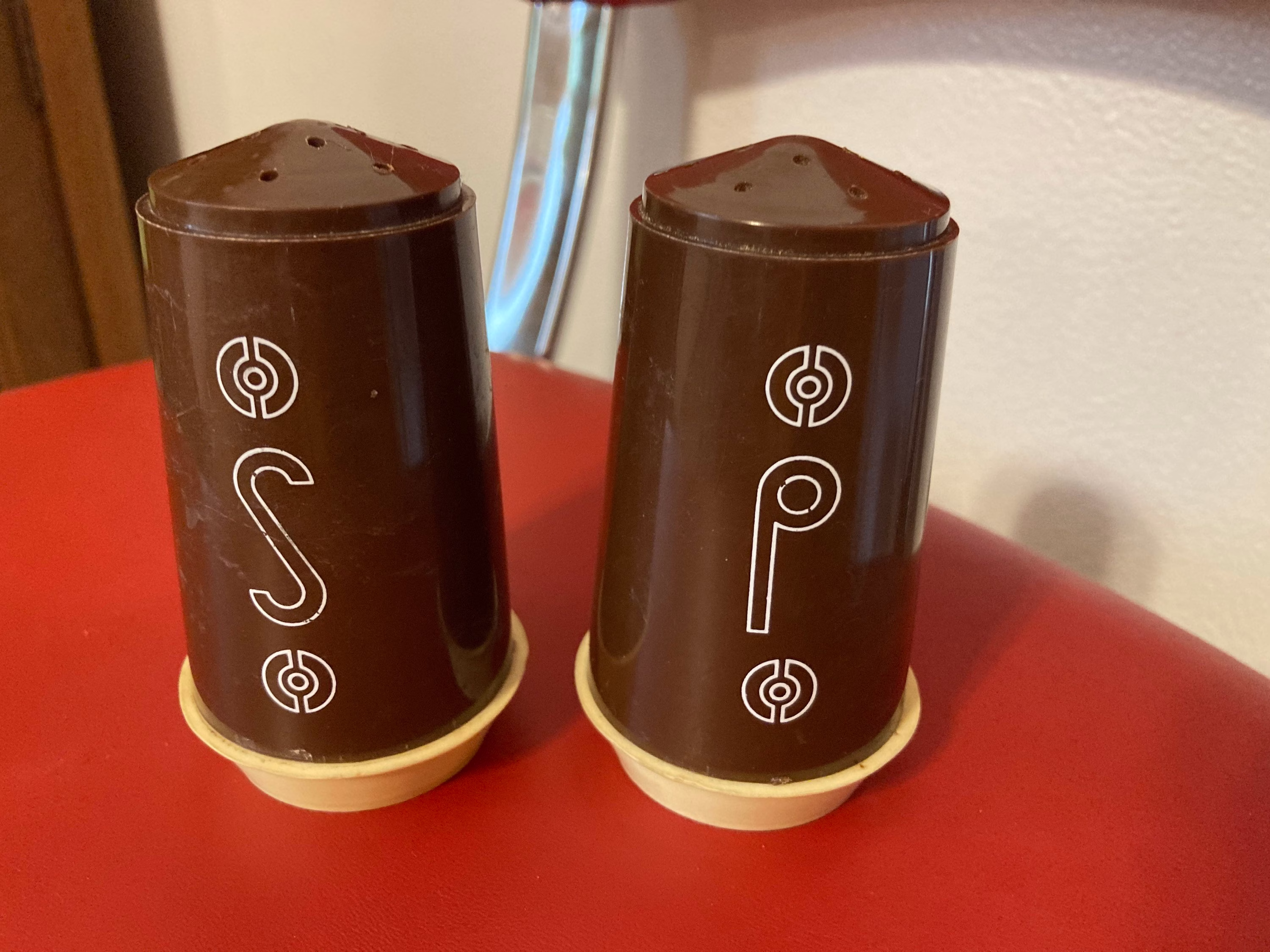 Vintage Brown Plastic Salt & Pepper Shaker Set, 70S Shakers, Vintage Set
