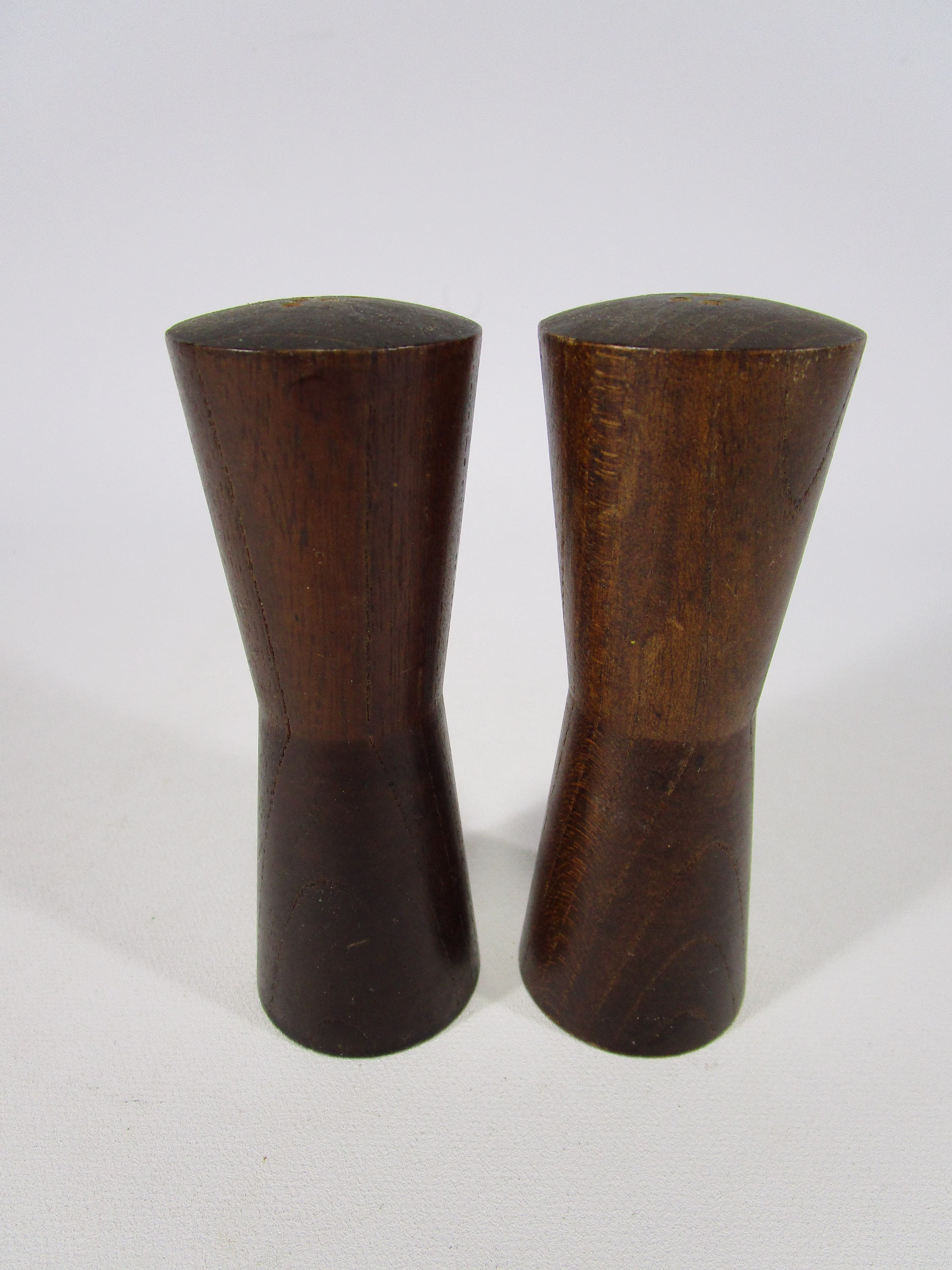 Mid Century Salt & Pepper Shakers Set